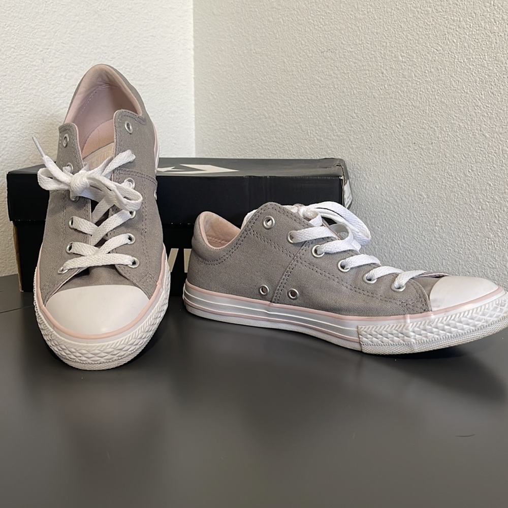 SOLD Like New: Converse Rose & White Sneakers, Sz 5 (fits like 7.5-8)